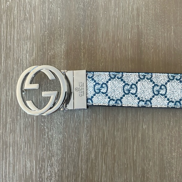 Gucci Other - Gucci belt reversible size 44